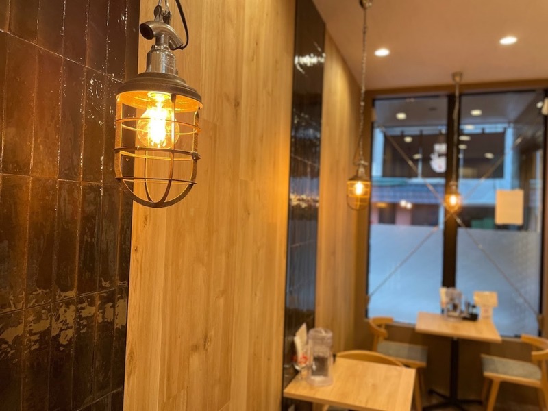 カフェのような照明